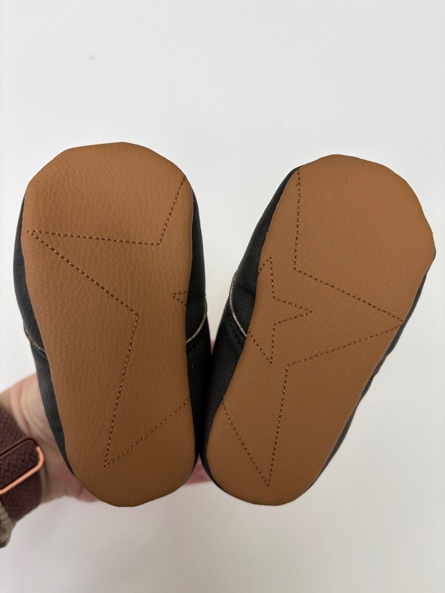 Seller #105 - Size 3 (9-12 months) GN Black Jujube Soft Soled Shoes EUC