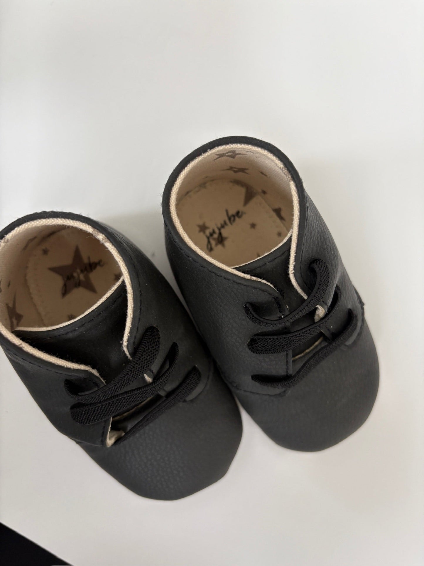 Seller #105 - Size 3 (9-12 months) GN Black Jujube Soft Soled Shoes EUC