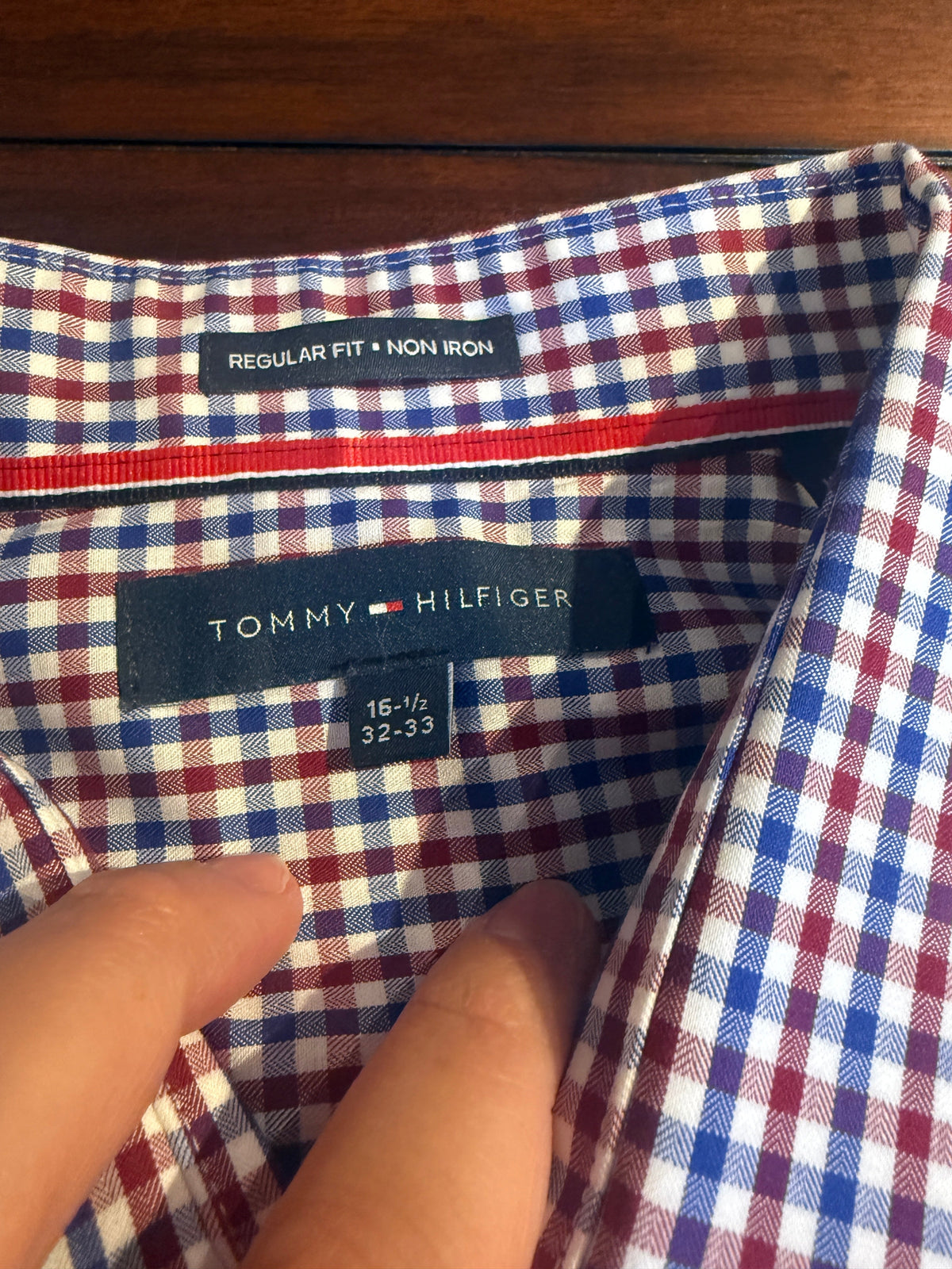 #51 REDUCED Men’s L (16.5 Neck 32-33” Sleeve) Tommy Hilfiger Classic Fit Button Down