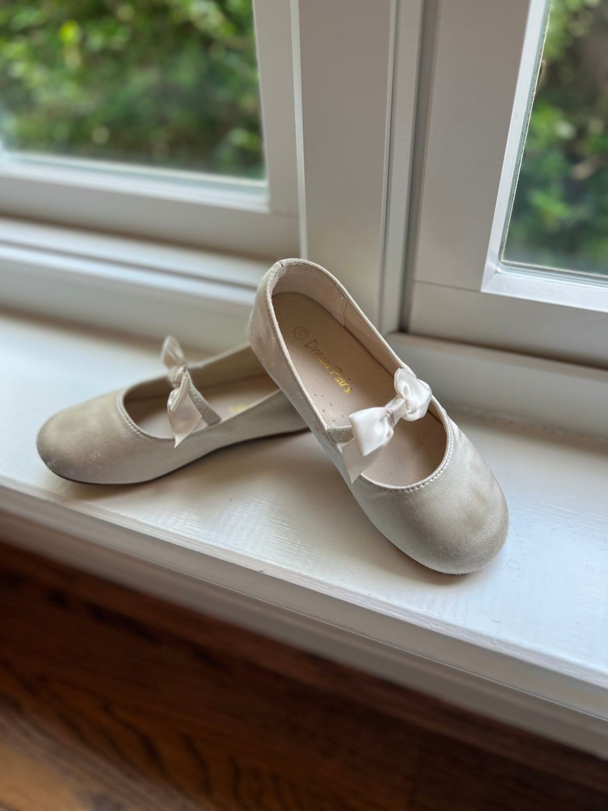 Seller #115 - Dream Pairs Toddler Girl Size 10 Ivory Satin Ballet Flats, GUC