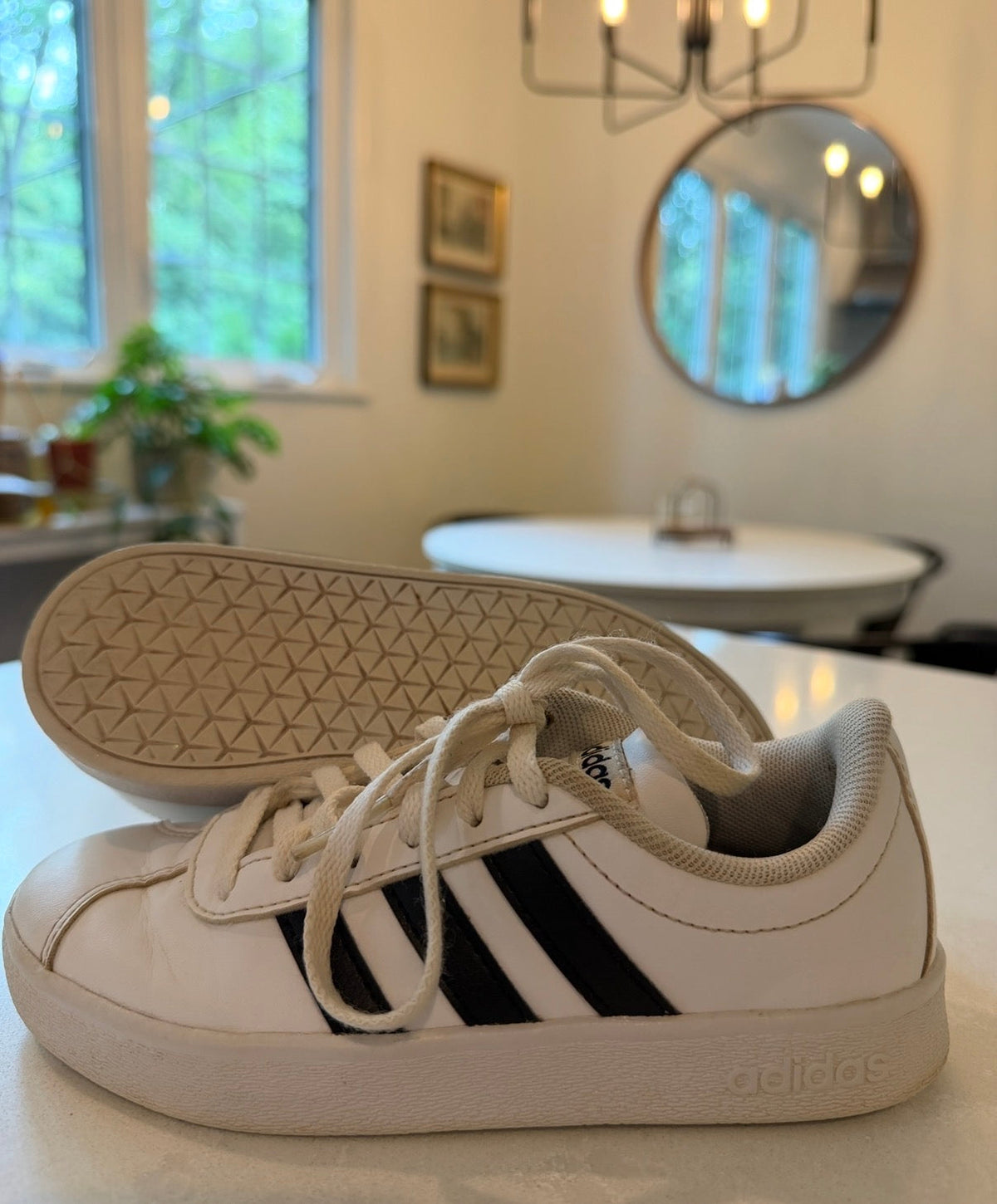 #9 Kids 11.5 Adidas Shoes • White & Black