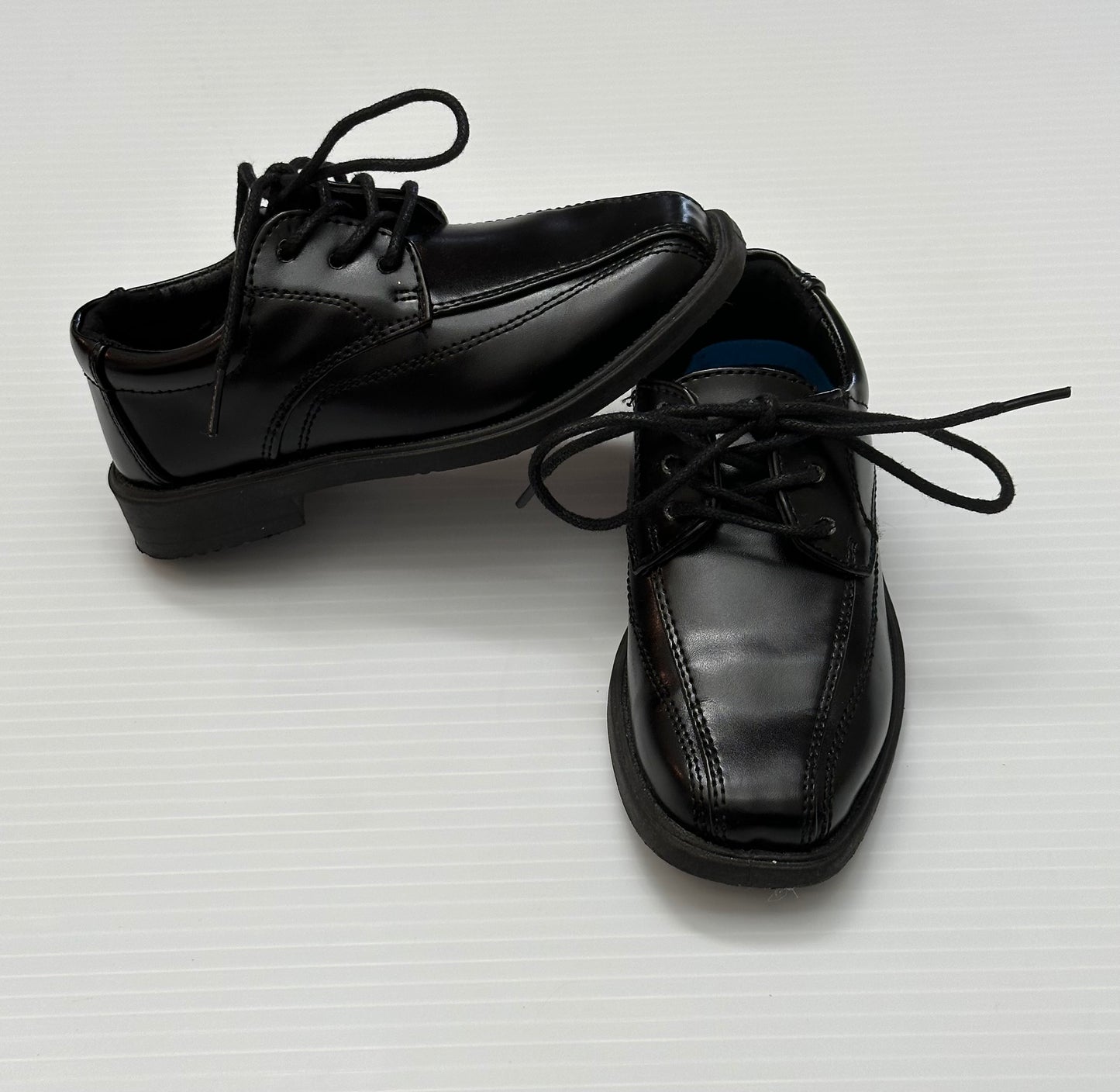 French Toast Boys Size 8 Black Leather Dress Shoe