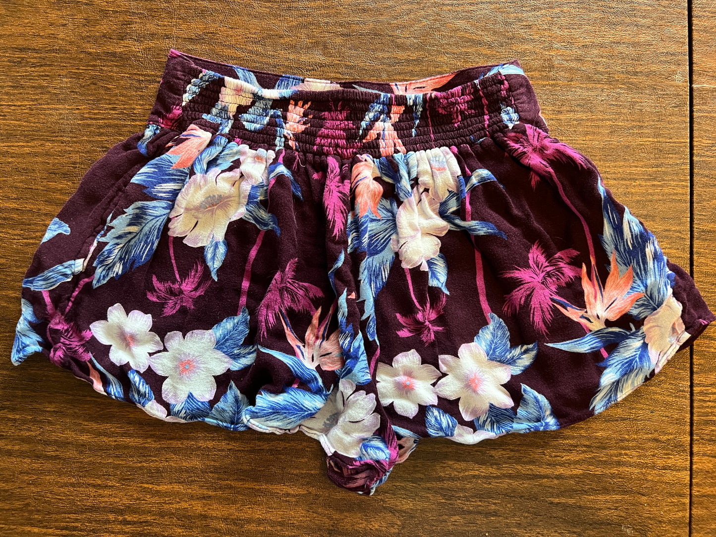 Women’s S American Eagle Lightweight floral shorts- PPU 45044 (Liberty Twp)