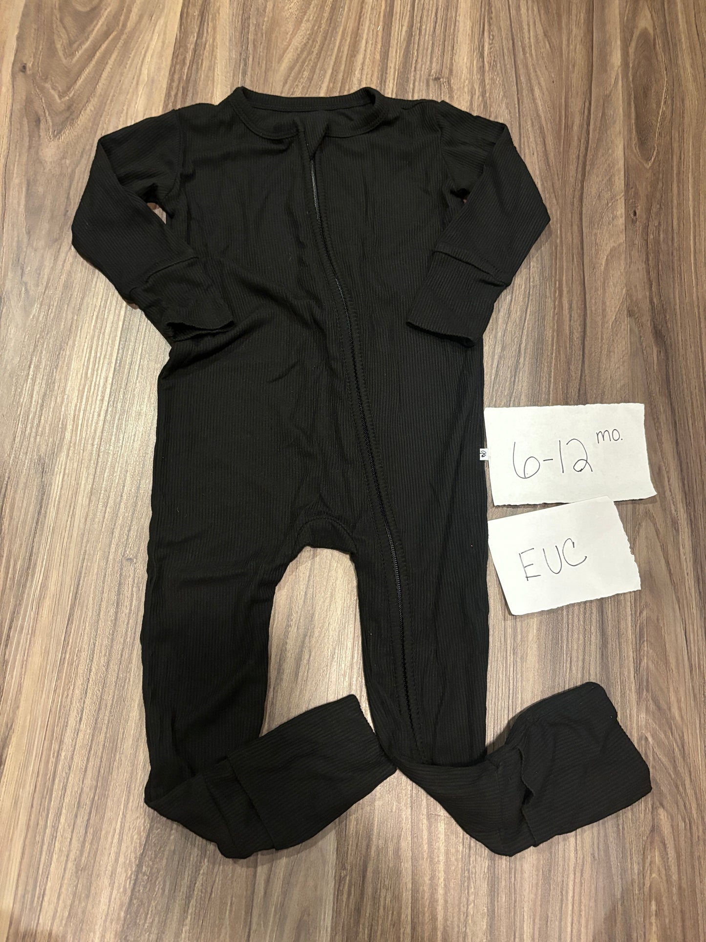 6-12 Mo - Birdie Bean (Bamboo) - EUC Black Convertible Zippy (Fits like Little Sleepies)