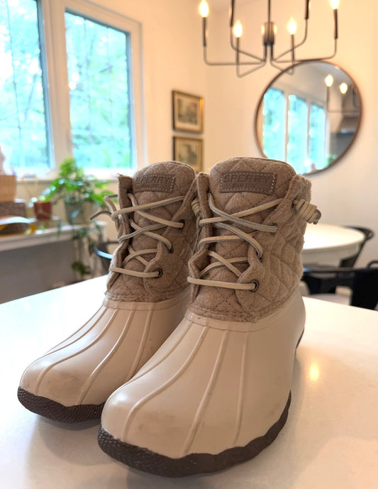 #9 Women’s 7 Sperry Quilted Wool Duck Boots GUC