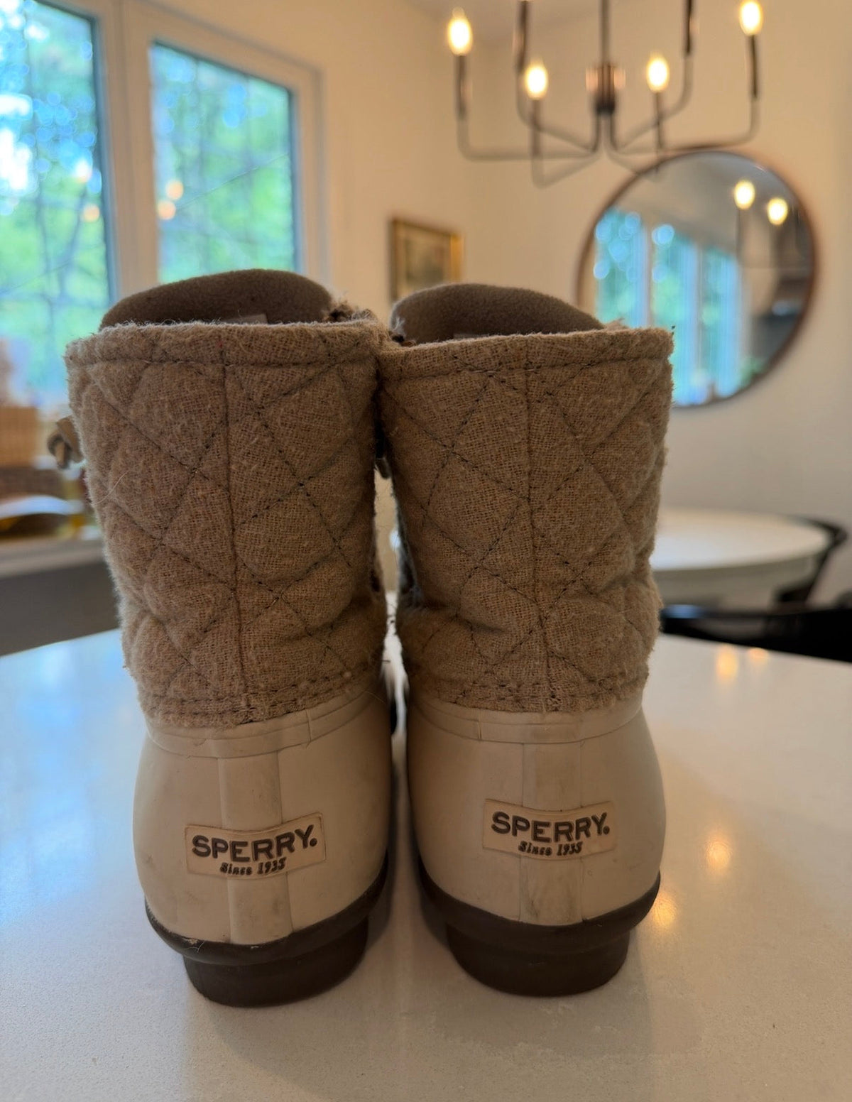 #9 Women’s 7 Sperry Quilted Wool Duck Boots GUC