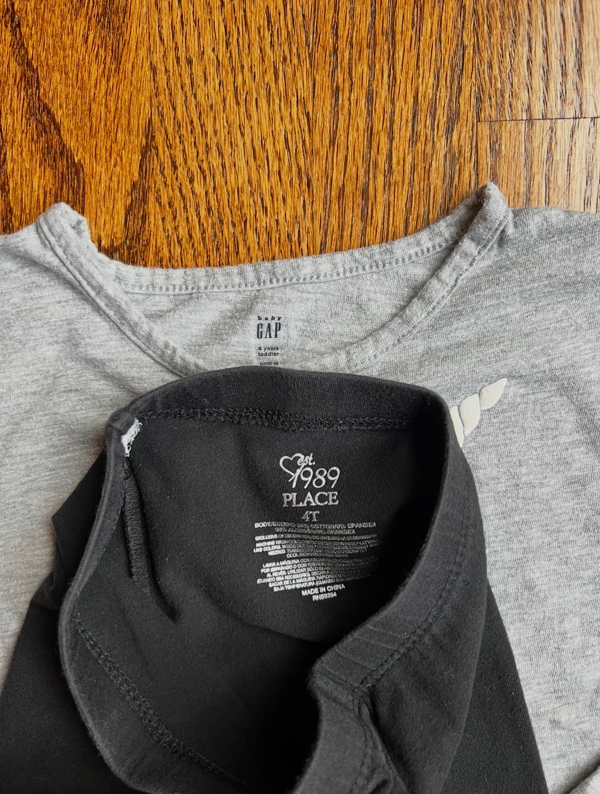 Seller #115 -  Girls 4T Outfit (Gap Rainbow Unicorn Top + Children’s Place Black Leggings), GUC
