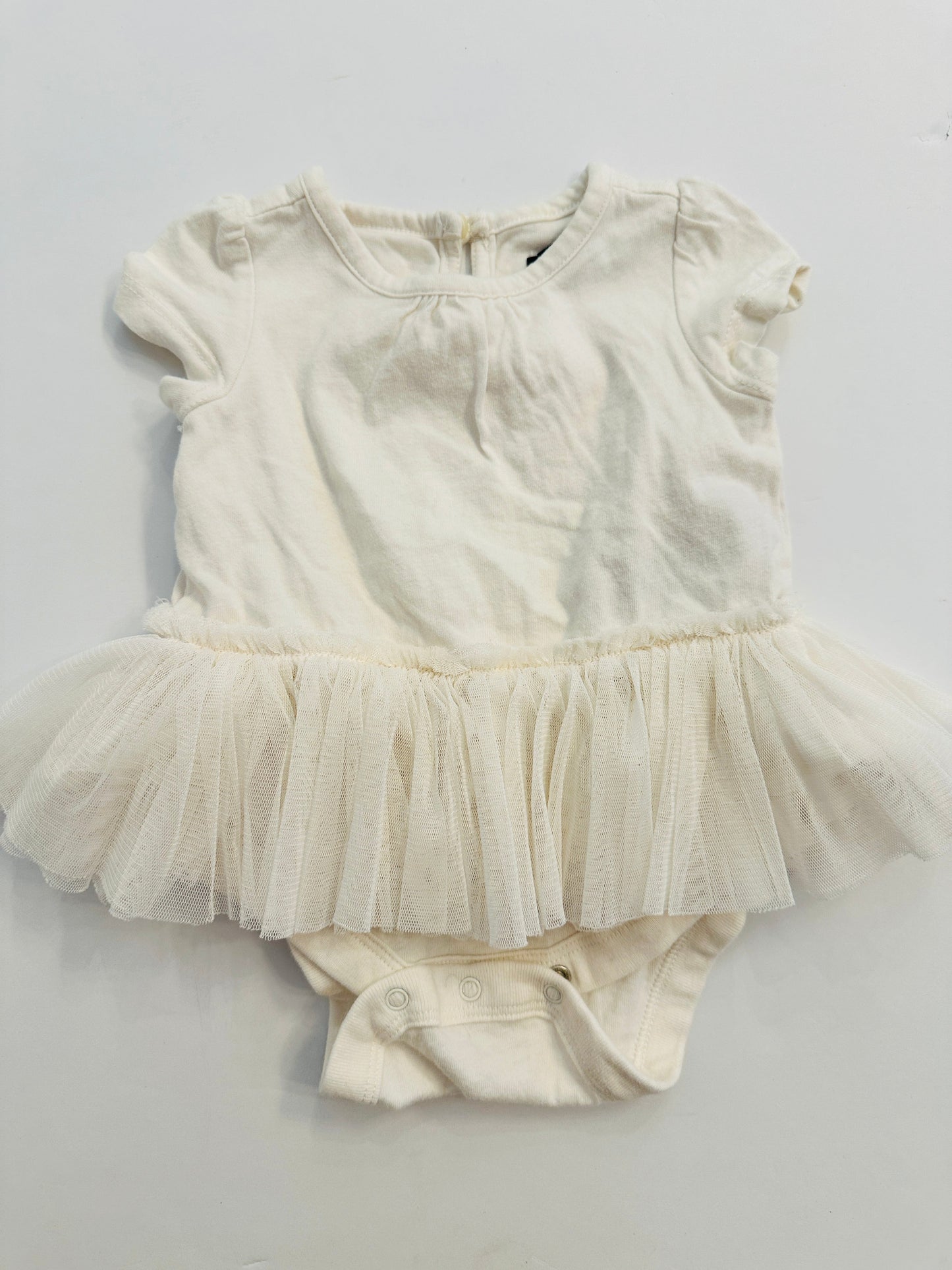(#158) BUNDLE | tiny victories&GAP | EUC | 0-3m | white bubble&tutu | 45227