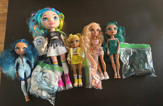 Seller #62 set of rainbow high dolls