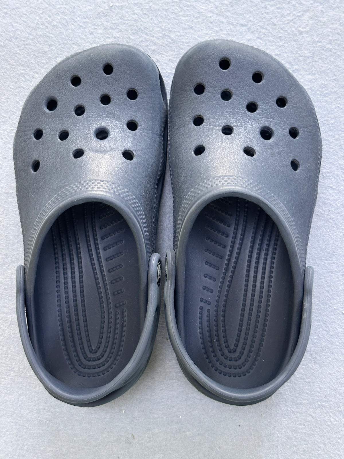 #163 Navy Blue Crocs - size J2 - EUC