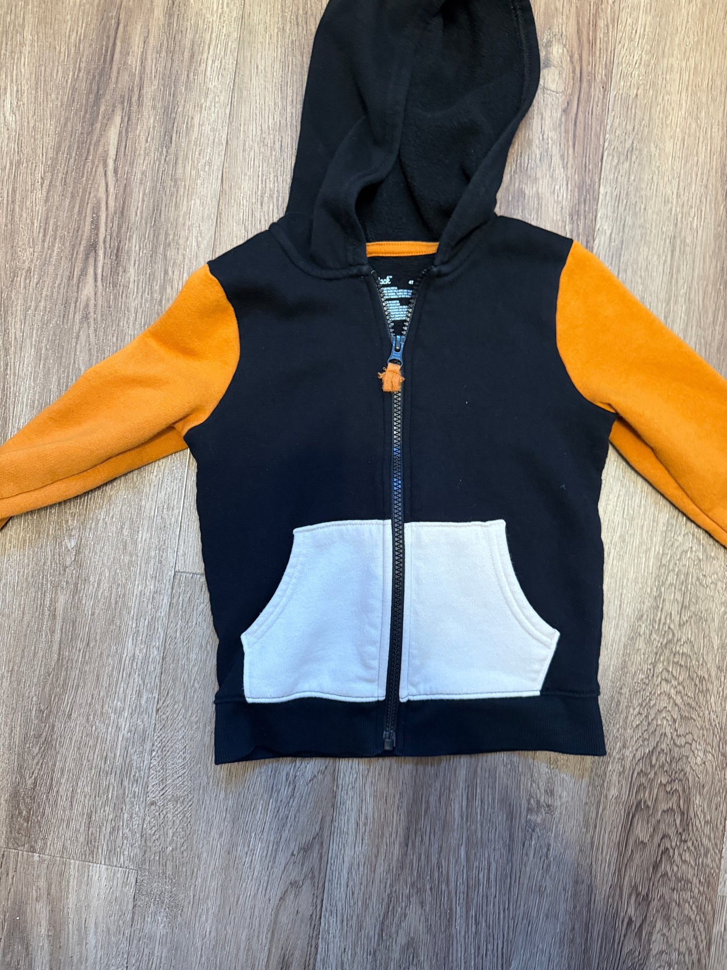 Seller 34 zip hoodie 4t