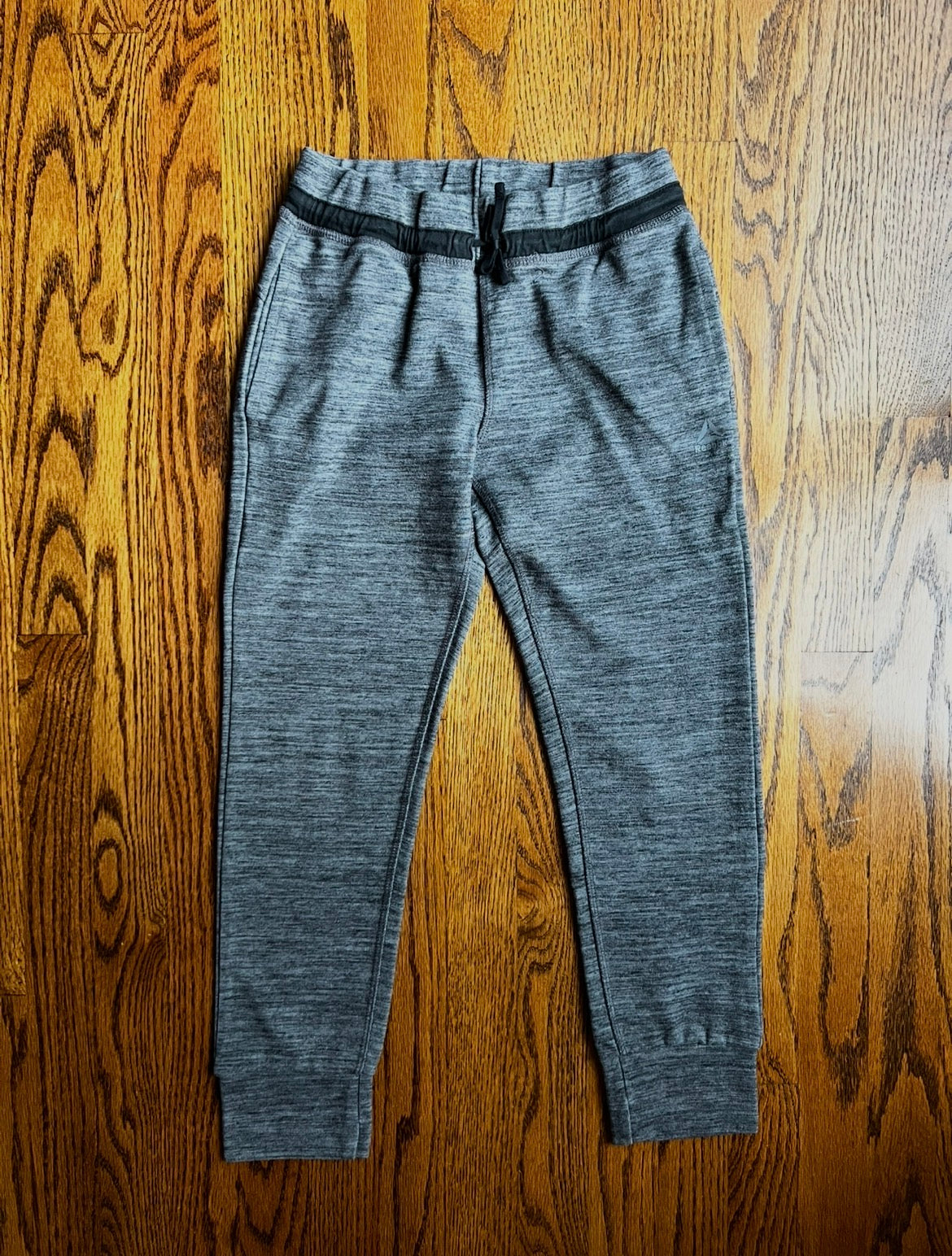 Seller #115 - Reebok Boys M Gray Jogger Sweatpants, VGUC