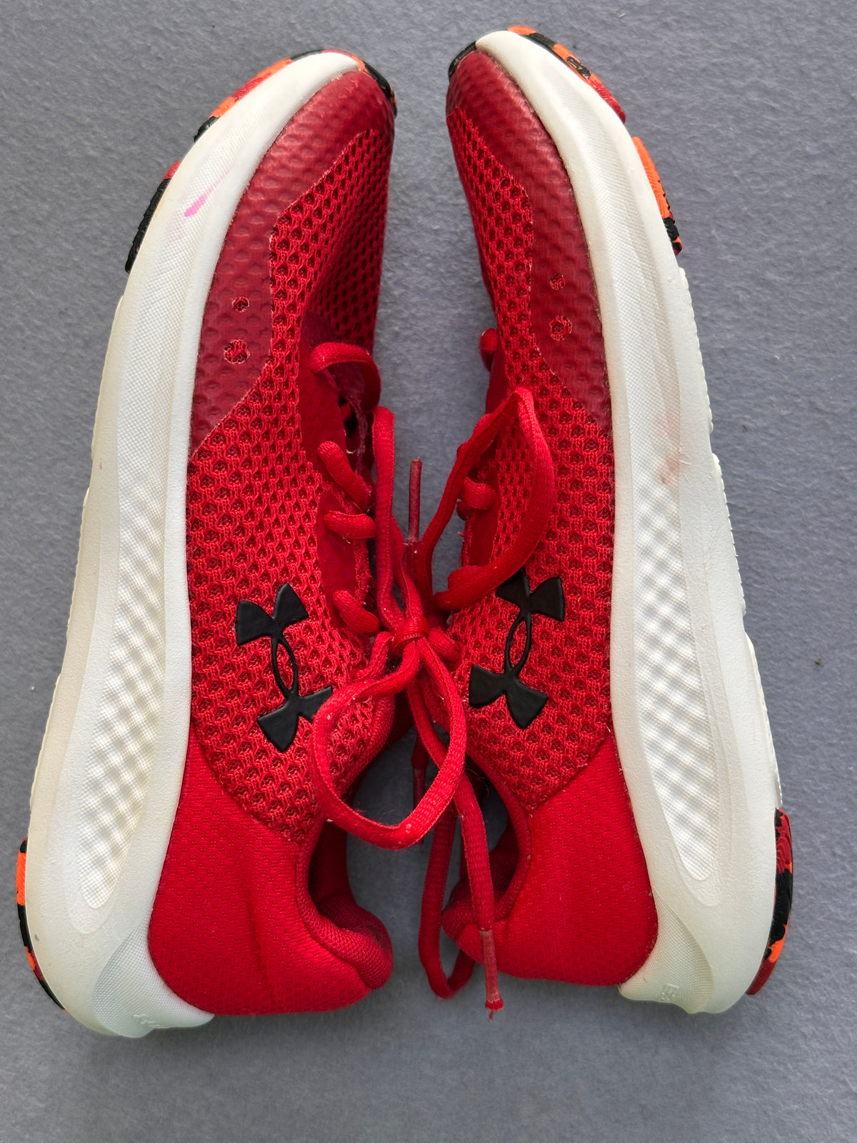 #163 Under Armour Charged Pursuit Red Sneakers - size 4Y - EUC