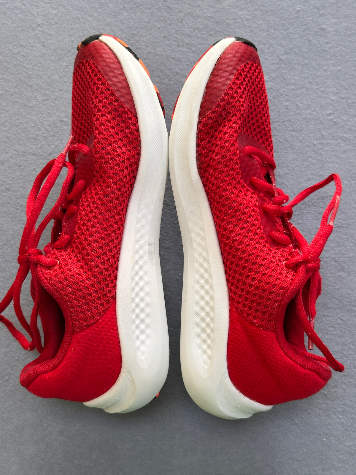 #163 Under Armour Charged Pursuit Red Sneakers - size 4Y - EUC