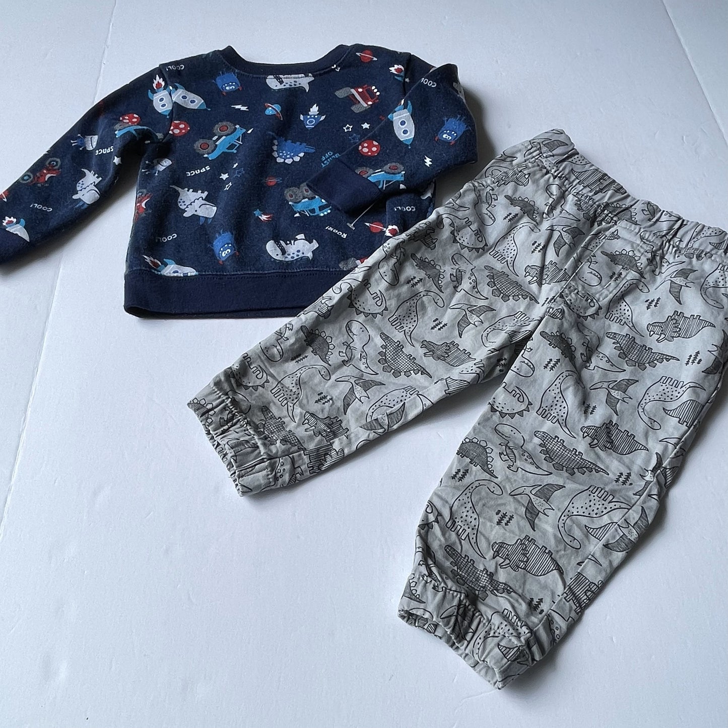 Seller 67 -Garanimals Navy Grey Dinosaur Outfit  18mo