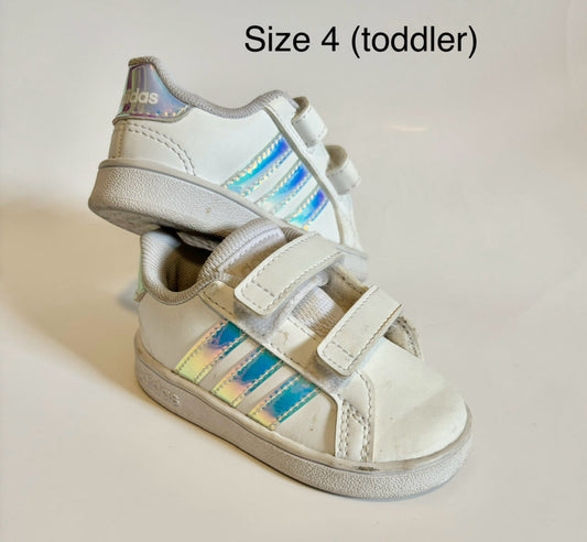 205 Size 4 Toddler Adidas Grand Court