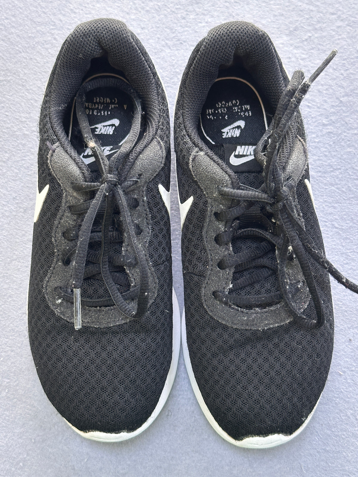 #163 Nike Black Sneakers with White Swoosh - size 5.5 - VGUC