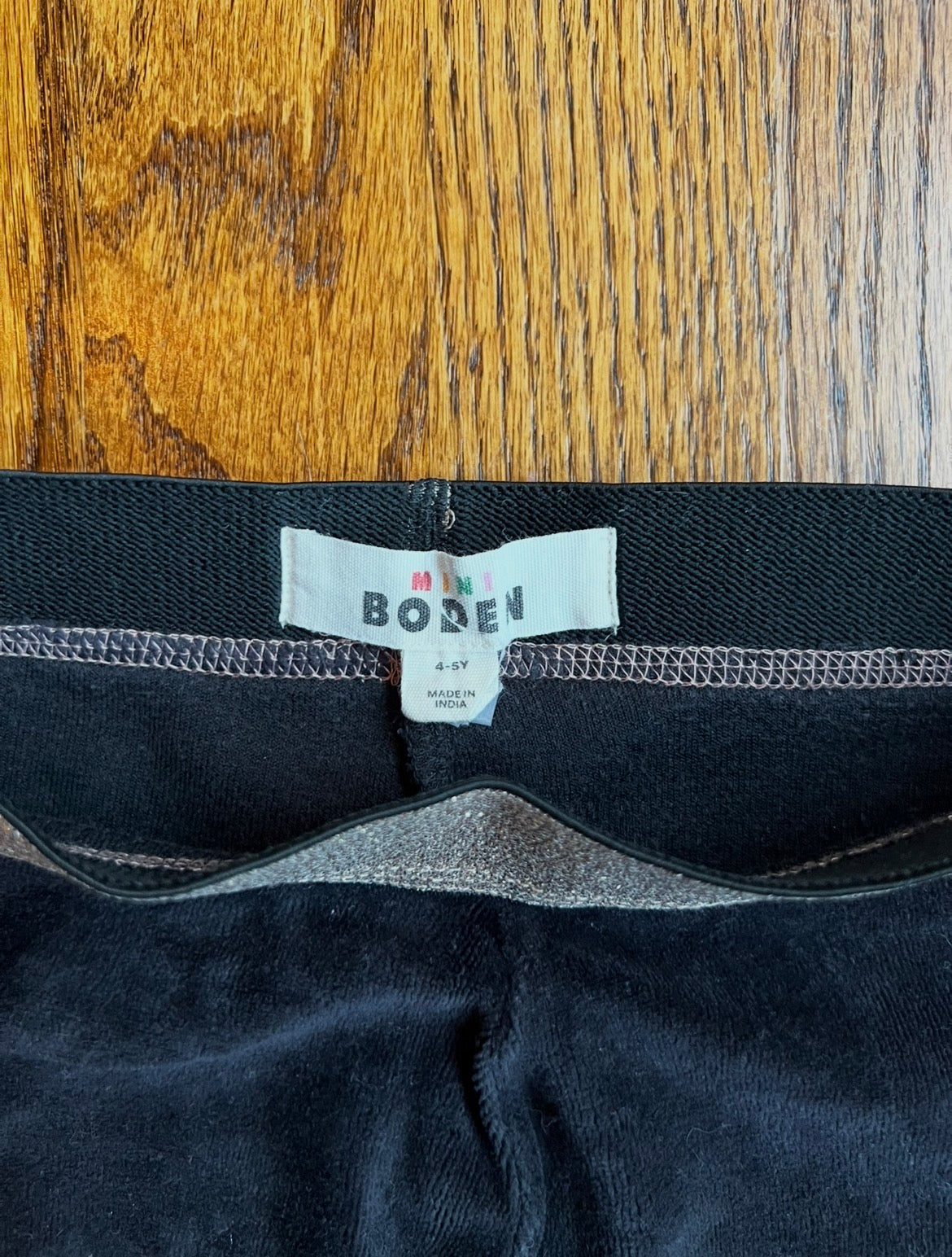 Seller #115 - Boden Girls 4-5Y Black Velvet Leggings with Gold Waistband, VGUC