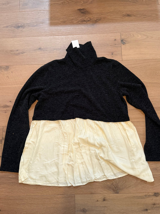 *REDUCED* #50 • Maternity • Motherhood Maternity • XL • NWT