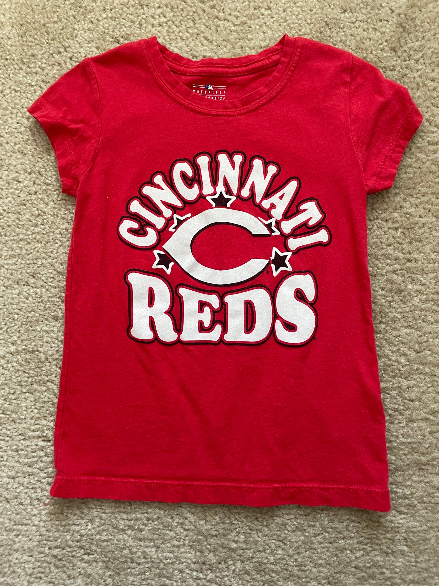 Seller 71: Girls Reds shirt, size 6/6x