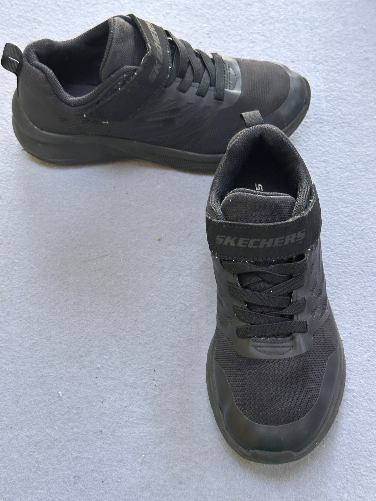 #163 Skechers Black Velcro Sneakers - size 3 - VGUC