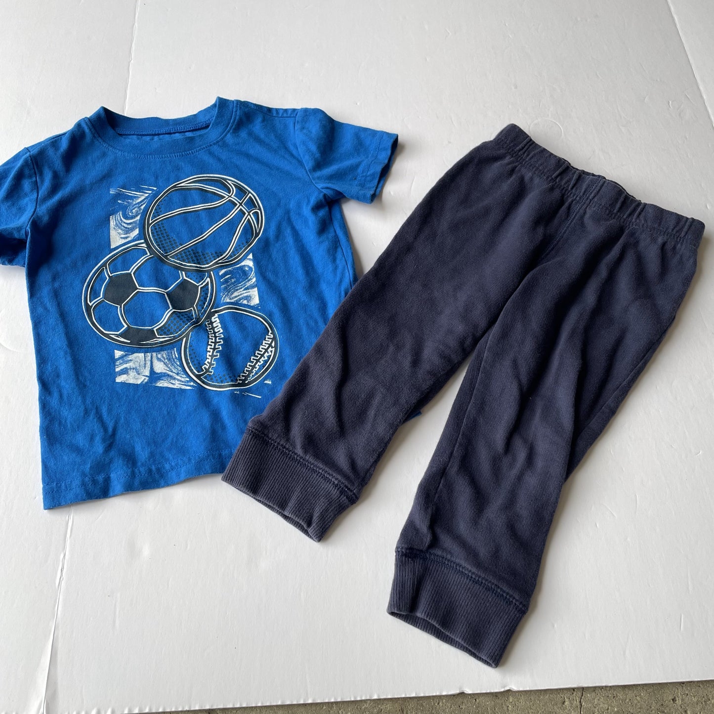 Seller 67 -Blue Sport / Balls outfit   2