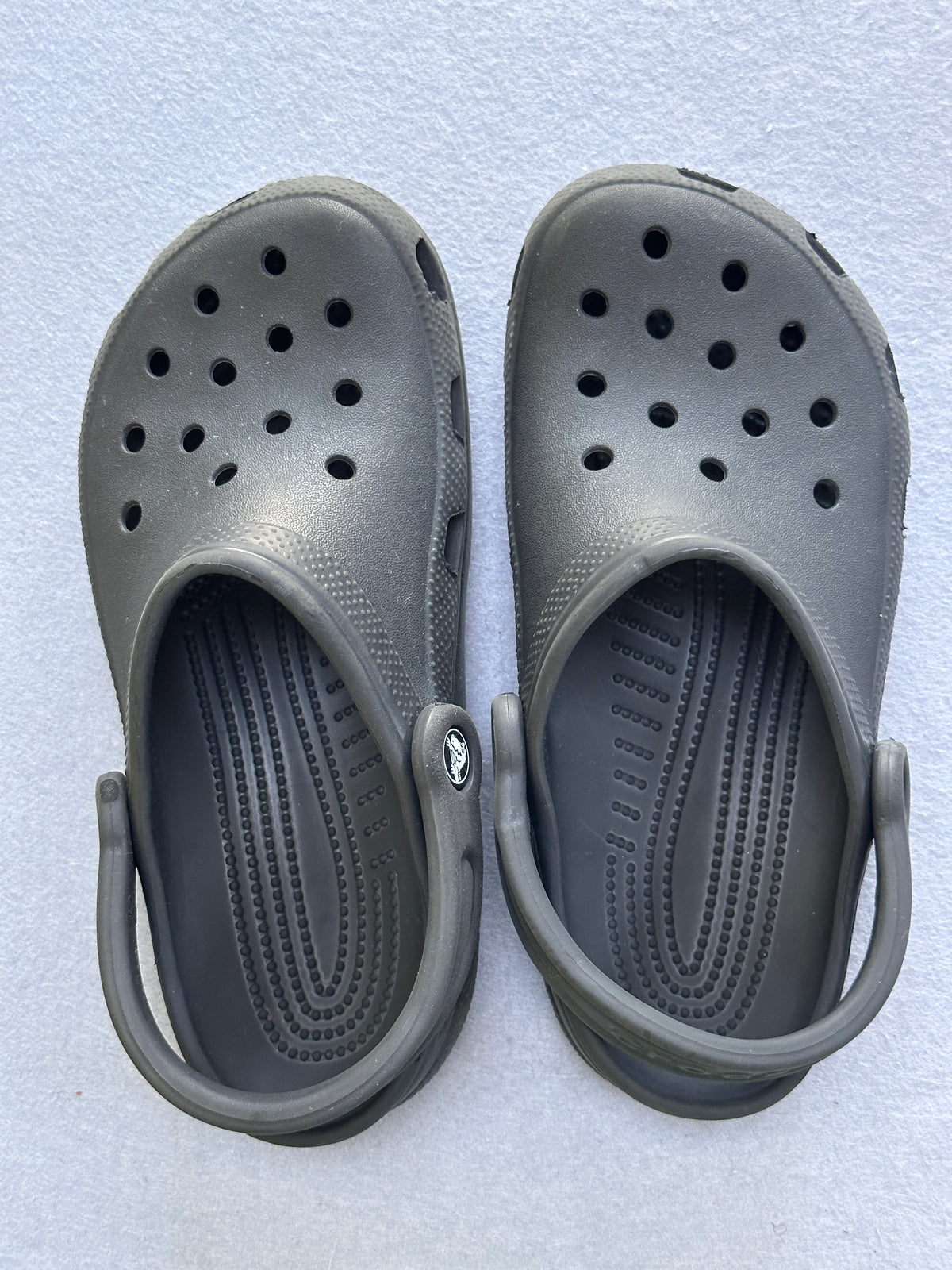#163 Black Crocs - size J4