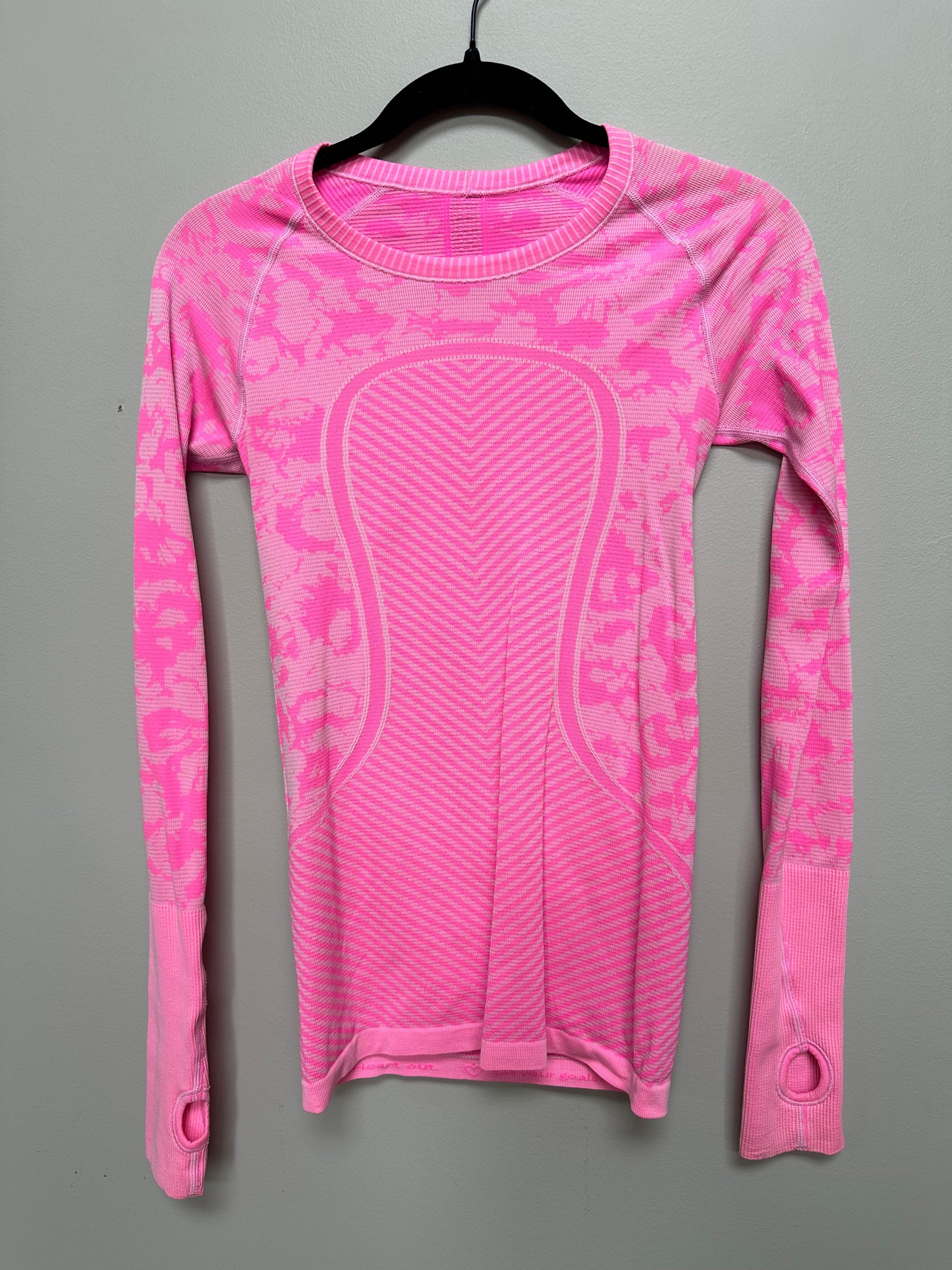 #130 Lululemon Sz 4 Swiftly Tech Long Sleeve Shirt