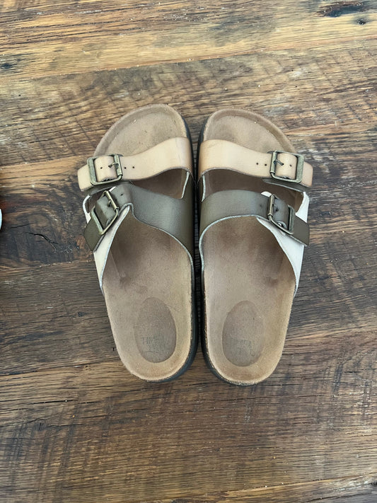 #67 Time & True Women's Brown Footbed Sandals - Size 8
