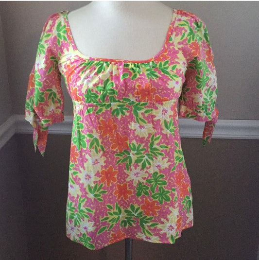 #130 Lilly Pulitzer Womens Floral Top Sz 4
