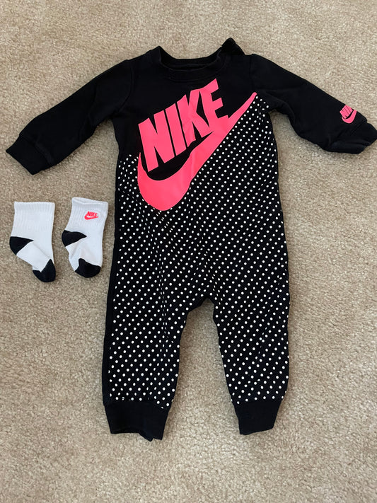 Seller 129- Nike girls 9 month outfit