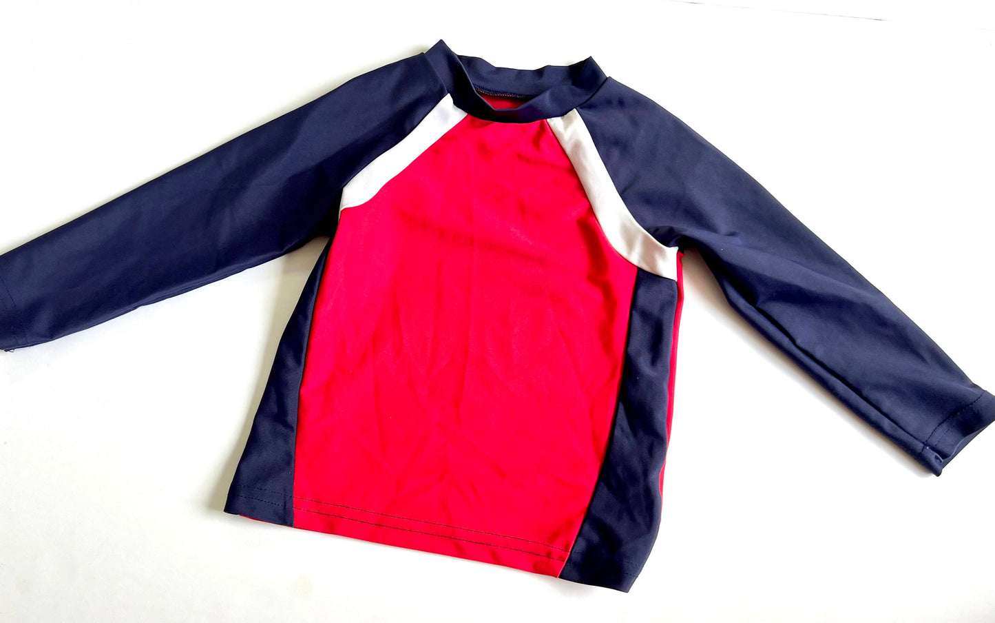 18 Mo Boys Swim Rash Guard Long Sleeve Shirt - New without Tags (NWOT) Red Blue
