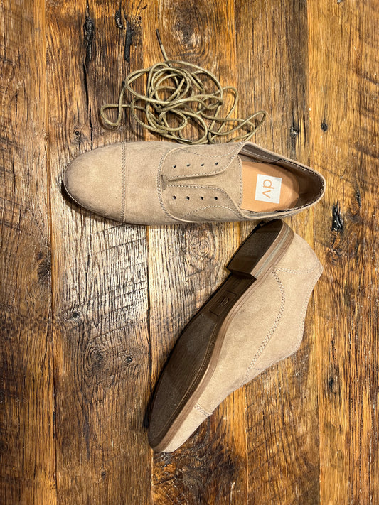 #67 DV Women's Suede Oxford Shoes - Size 8
