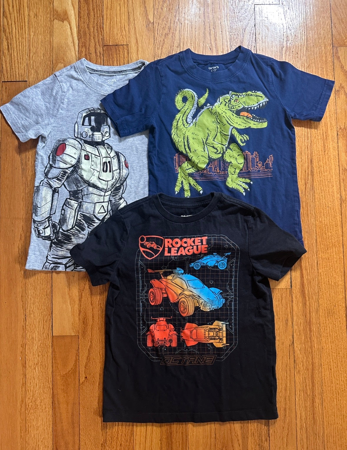 #163 Bundle of 3 T-Shirts (Dinosaur, Cars, Robot) - size 5/6 - EUC