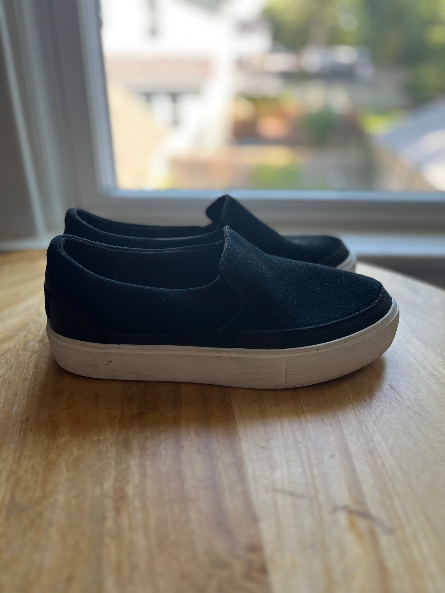 #97- Women's UGG Black Slip On Suede Sneakers- Size 7.5