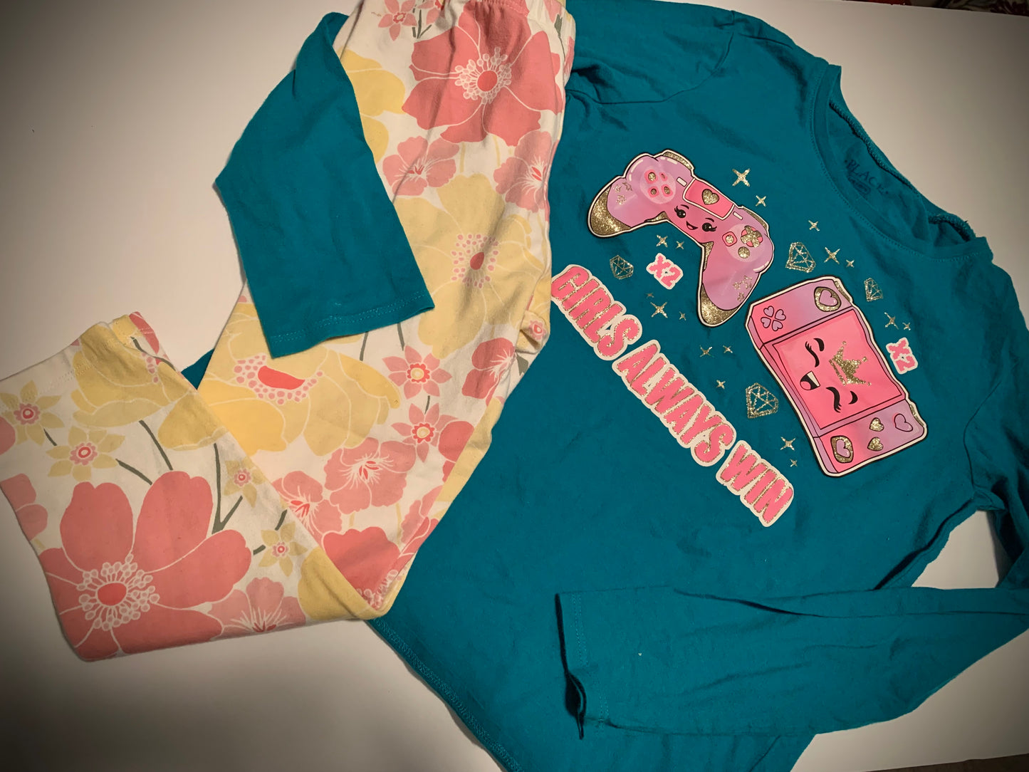 Girls size 10-12 Outfit- Floral Leggings and “Girls Always Win” gamer shirt