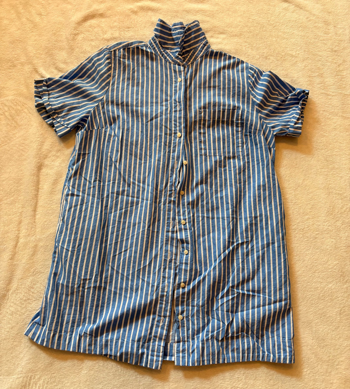 #102 - Old Navy women's petite M short sleeve button-down collared dress