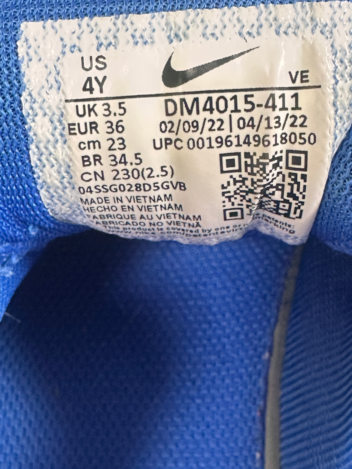 #163 Nike Air Zoom Pegasus Blue Sneakers - size 4Y - VGUC