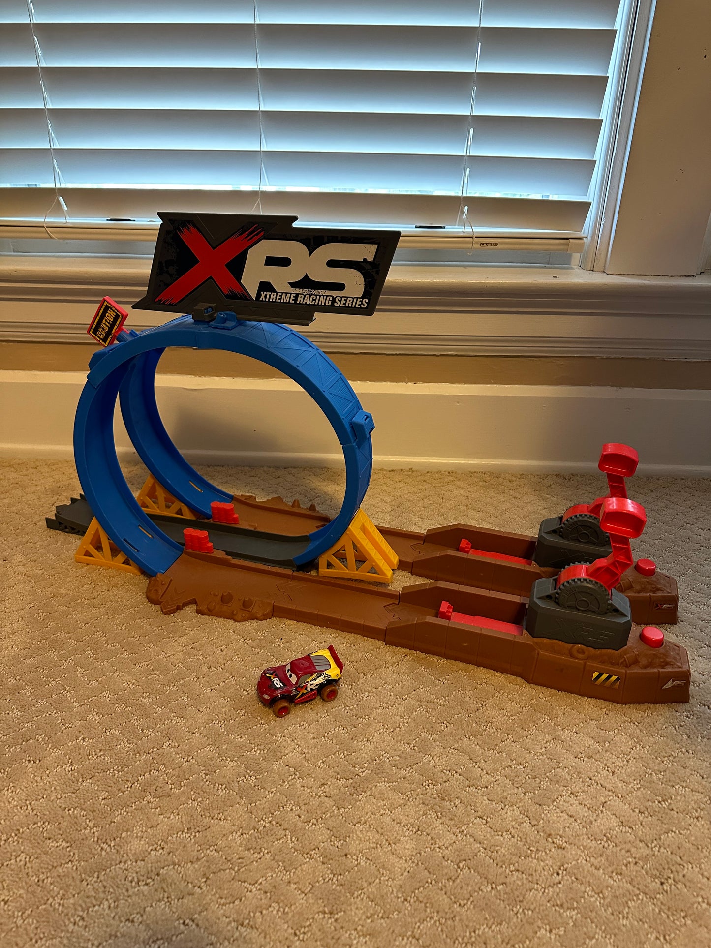 Disney Pixar Cars XRS Crash Challenge Playset