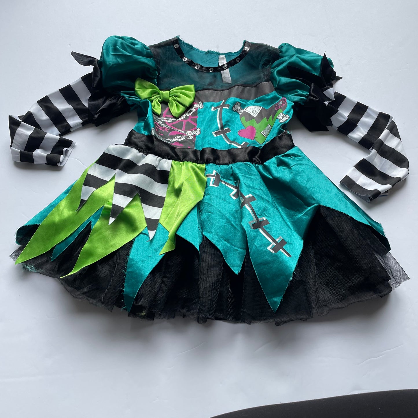 Seller 67 - Teal Monster Princess Costume small