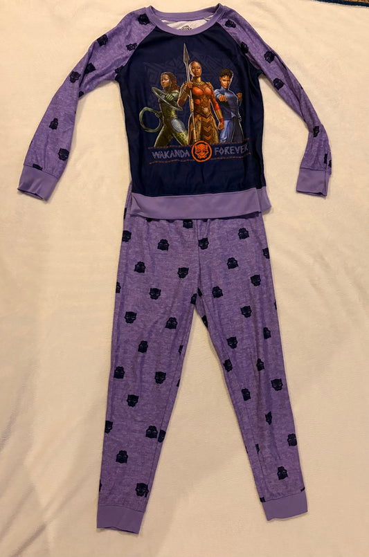 #102 -  Wakanda Forever girls size 10/12 fuzzy pajamas