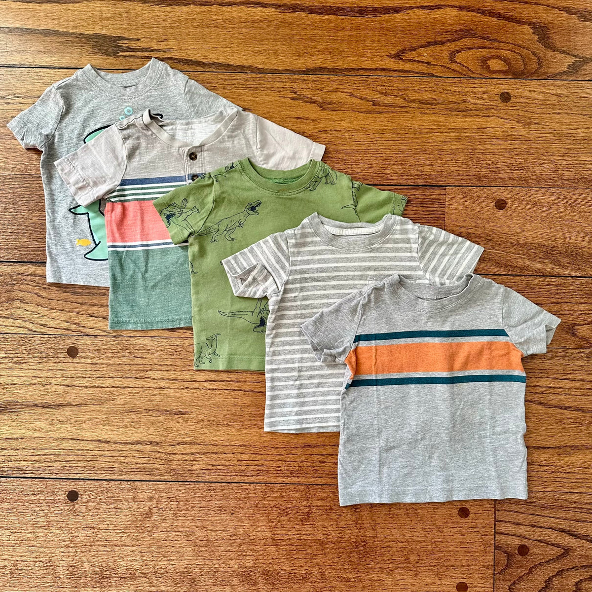 #113	GUC Boys Carters Tshirts, set of 5, size 12 months