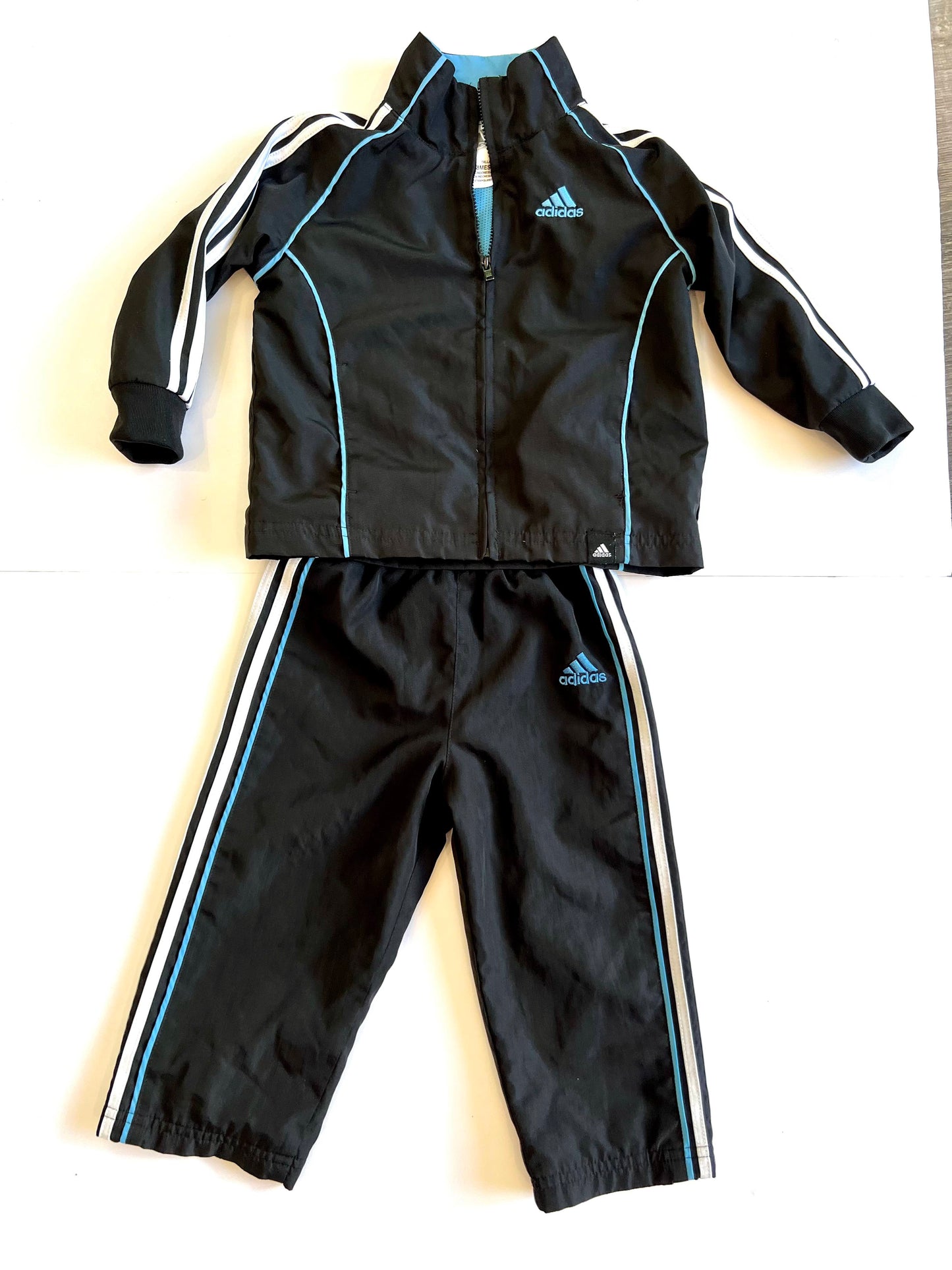 18 Mo Adidas Athletic Outfit with lined pants and jacket Black and Blue - Excellent Condition (EC)