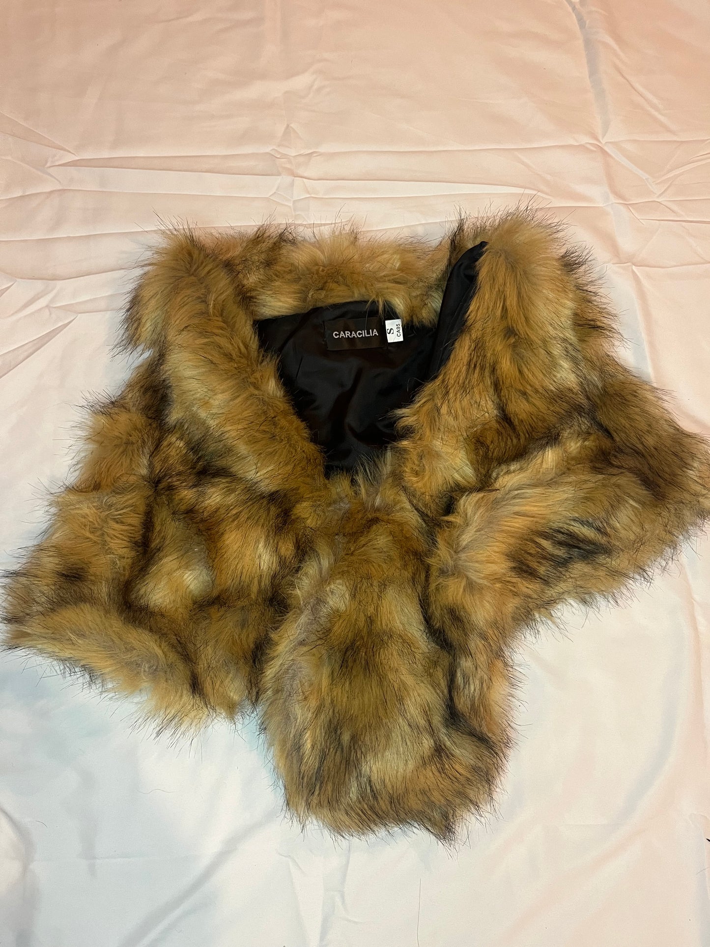 3B Faux fur wrap nwot