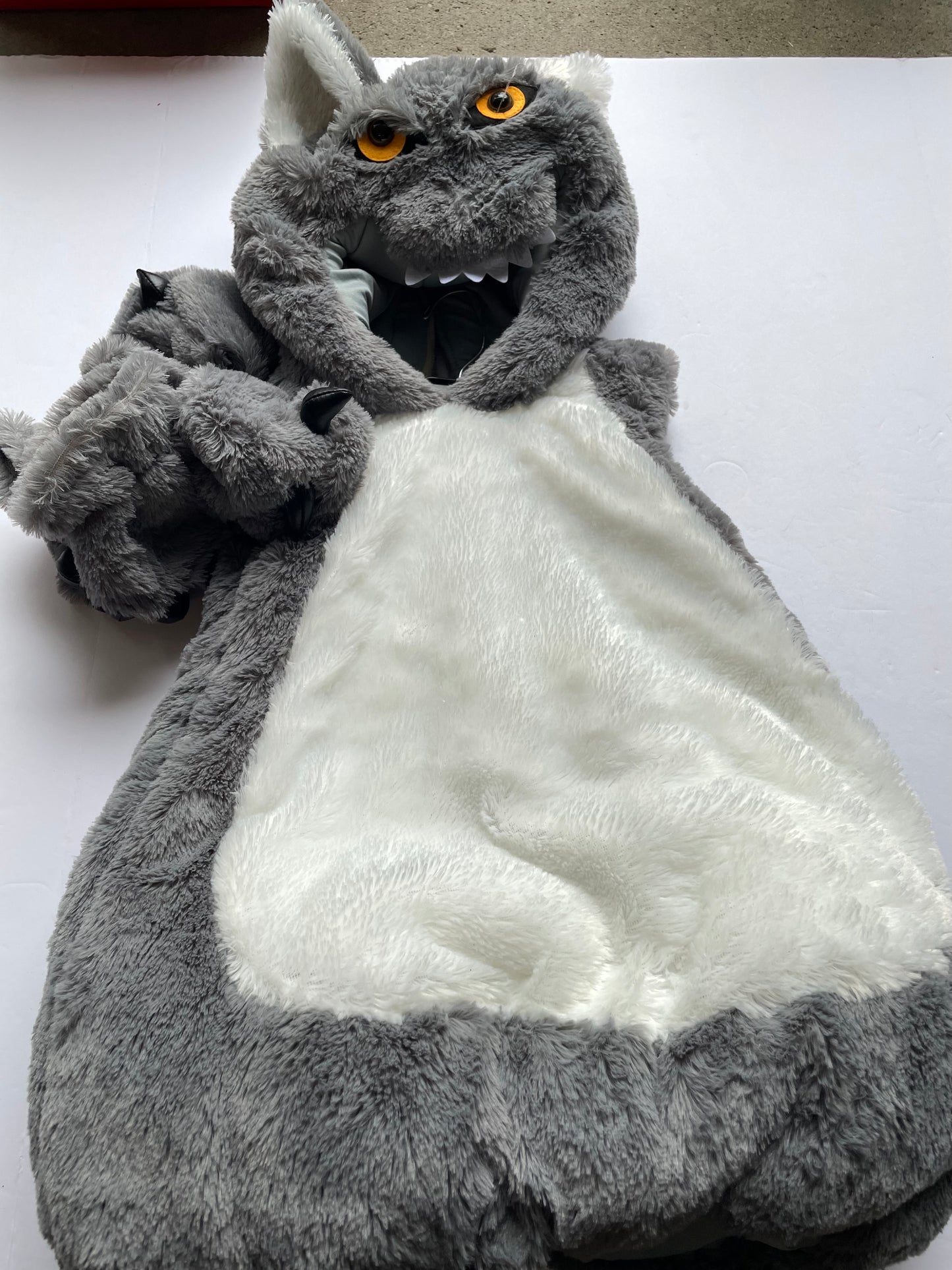 Seller 67 - Grey Wolf Costume XS