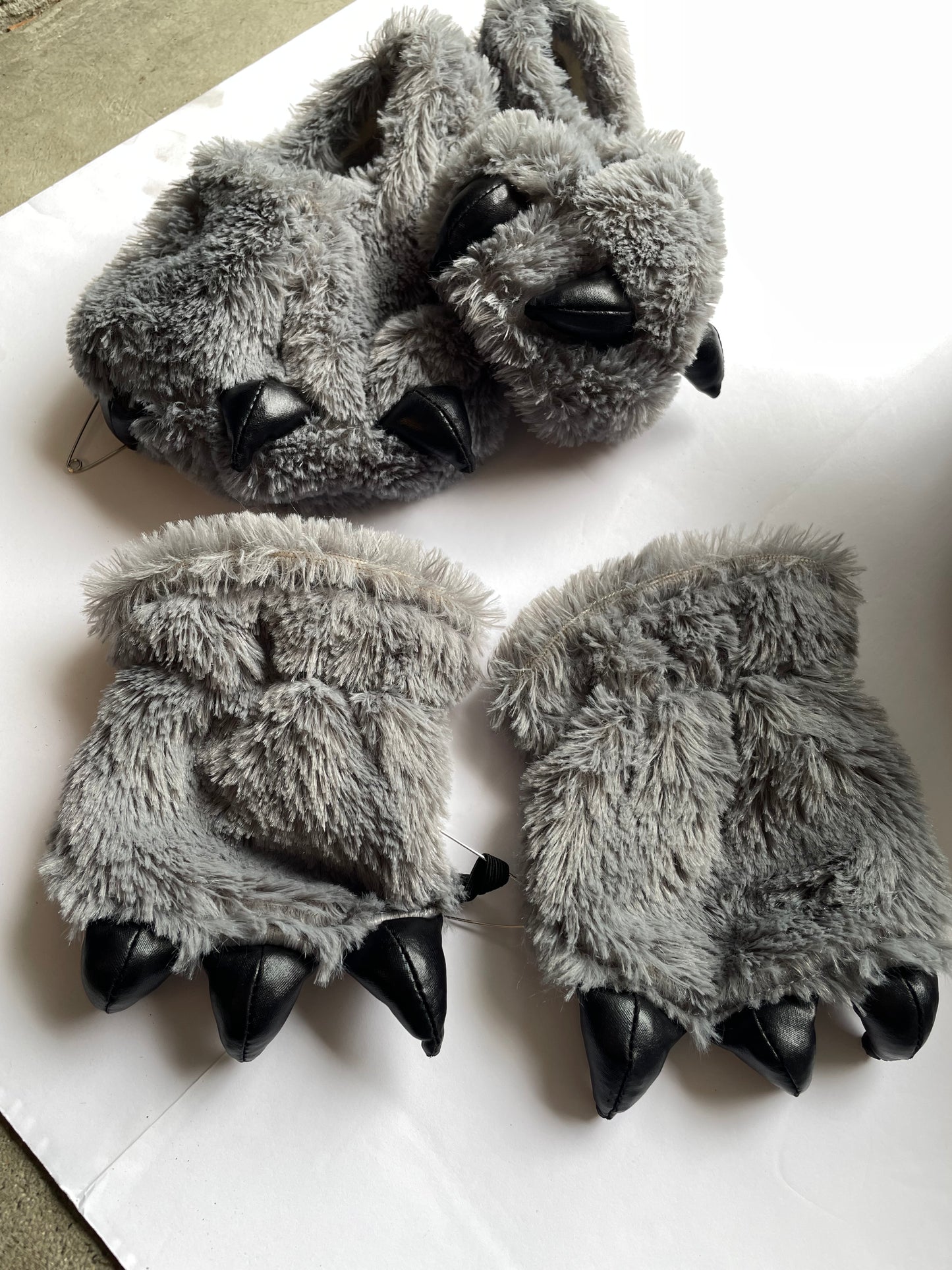 Seller 67 - Grey Wolf Costume XS