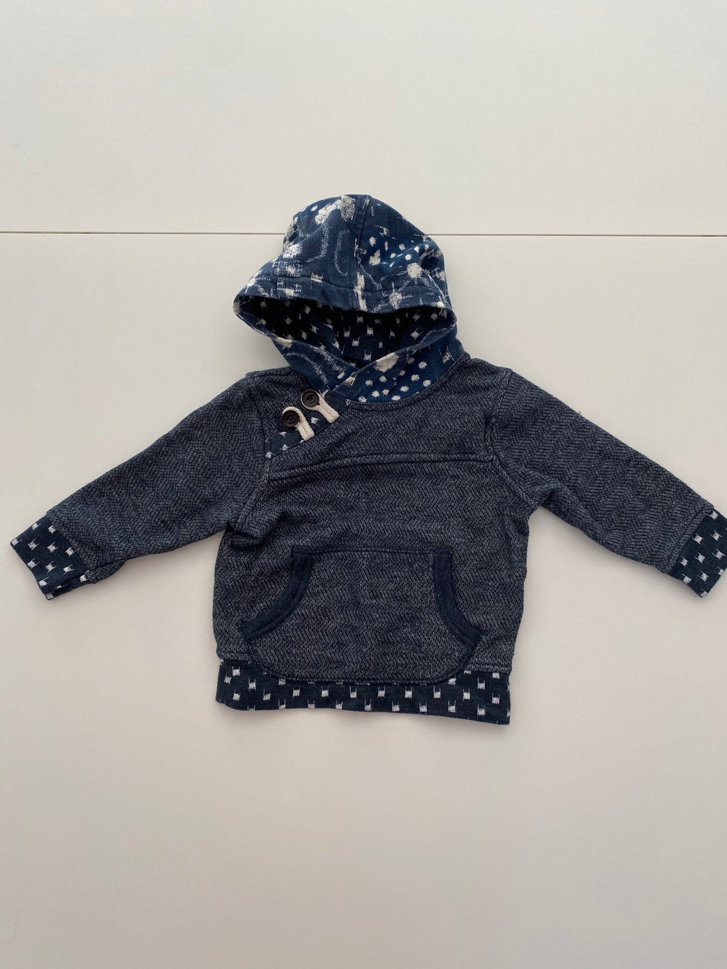 #84B-Gender Neutral 12M,Genuine Kids navy/white hoodie, VGUC