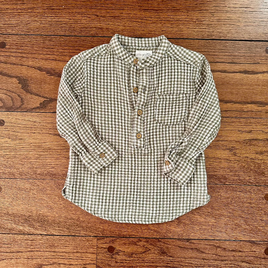 #113	EUC Boys Little Planet Green Gingham Gauze Button Down Shirt, size 2T