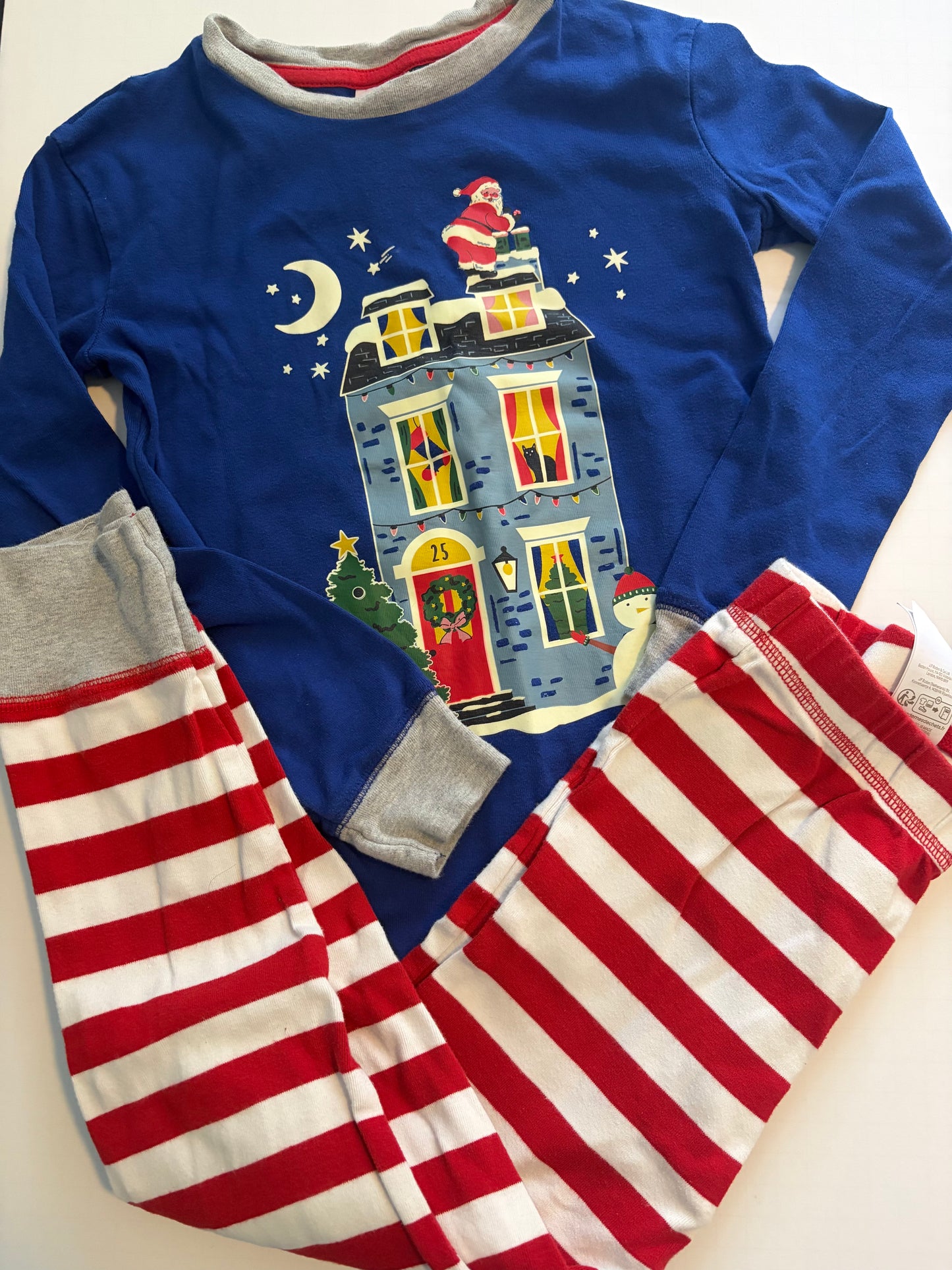 Seller #91 Boys' size 9y Boden Christmas pajamas EUC