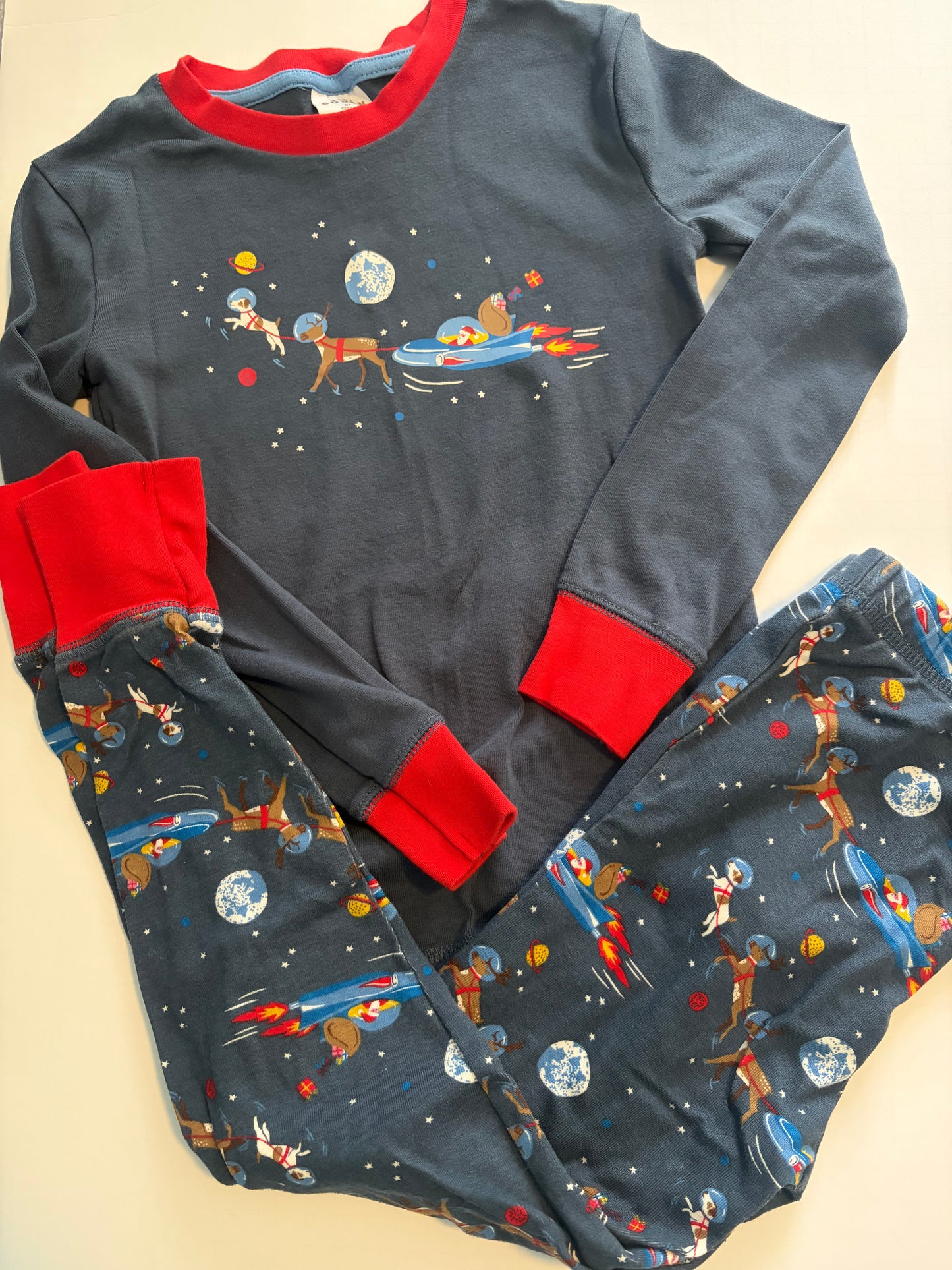 Seller #91 Boys' size 8 Boden Christmas pajamas EUC